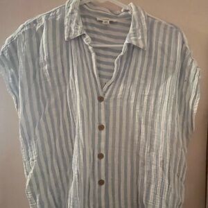 Beach Lunch Lounge Button Down
• flowy
• stripes
• spring break